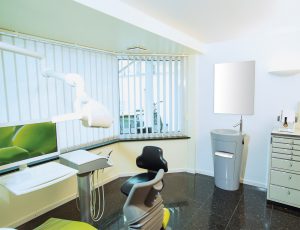 Geroline Business Waschtisch mit Ablage, Papiersgeber, Papierbox, Revisionstür in Grau, aus glasfaserverstärktem Kunststoff, Obertfläche Gelcoat, verschiedene Ral-Töne,Location Dentist