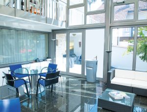 Geroline Business Trinkpender/Waschtisch mit Ablage, Papierspender, Papierkorb, Revisionstür in Grau, aus GFK, Obertfläche Gelcoat, verschiedene Farbtöne